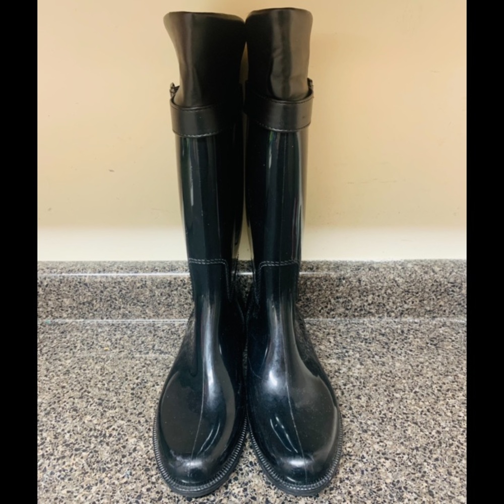 Rain boots